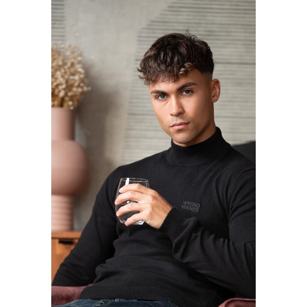 AYDEN TURTLENECK - BLACK - WRONG FRIENDS
